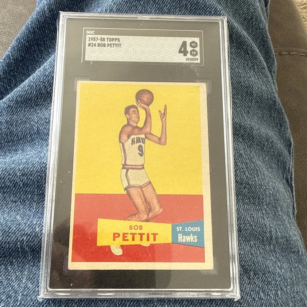 1957-58  Topps #24 Bob Pettit SGC 4 NBA HOF‎ St Louis Hawks